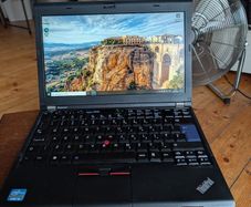 Lenovo ThinkPad X220 with IPS display and classic ThinkPad keyboard.