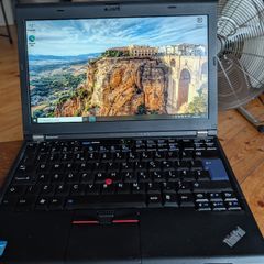 Lenovo ThinkPad X220 with IPS display and classic ThinkPad keyboard.