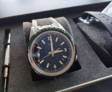 avi-8 watch