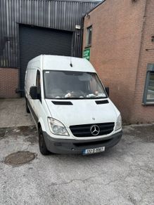 Mercedes Commercial Van