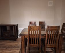 Kitchen / dining table & chairs with matching sideboard unit