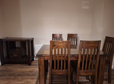 Kitchen / dining table & chairs with matching sideboard unit
