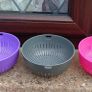 4 Small Coloured Bowls & 3 Colanders. Image 7