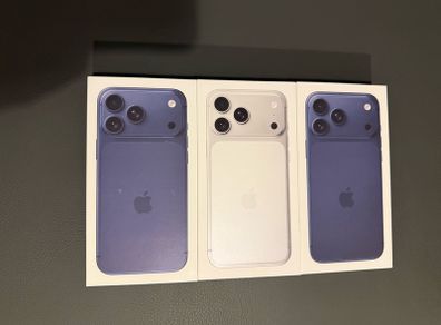 iphone 17 pro max 256GB (IRISH STOCK)Brand New Sealed 1 year Apple warranty Free phone cover and screen protector RECEIPT