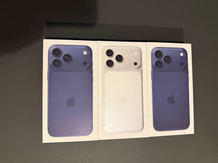 iphone 17 Pro Max 256GB IRISH STOCK  (Orange /Blue /White)Unlocked Brand New Sealed 1 year Apple Warranty RECEIPT