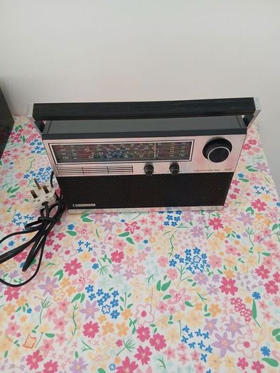 PYE 4 band radio