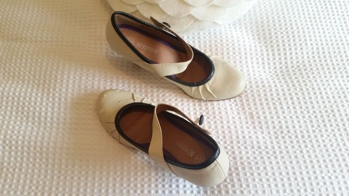 Mystify Cream Ladies Shoes - Size 4