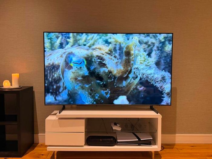 Samsung 65 Q60D QLED 4K Smart TV Excellent Condition