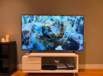 Samsung 65 Q60D QLED 4K Smart TV Excellent Condition