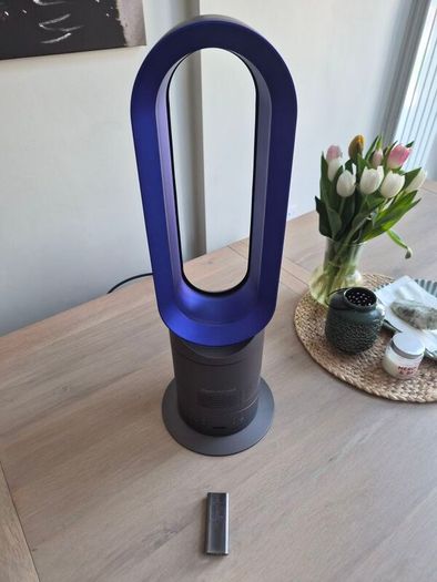 Dyson AM05 Hot and Cool Fan Heater With Remote