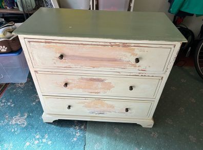 Chest of Drawers