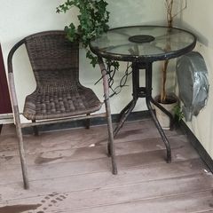 Glass Top Table and Chair
