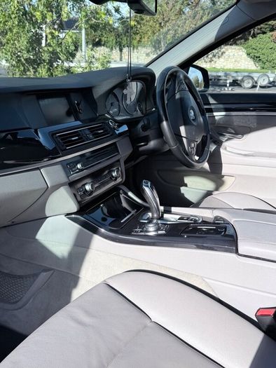 BMW 5-Series 2011