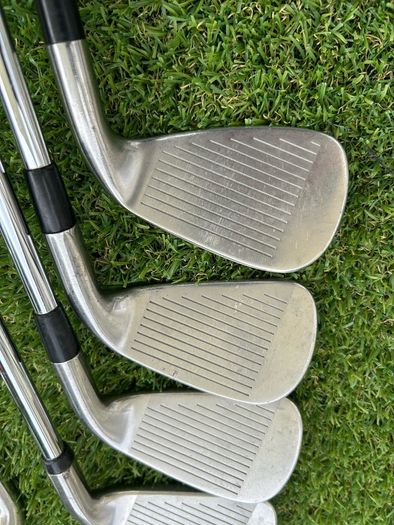 Full set of left handed golf clubs