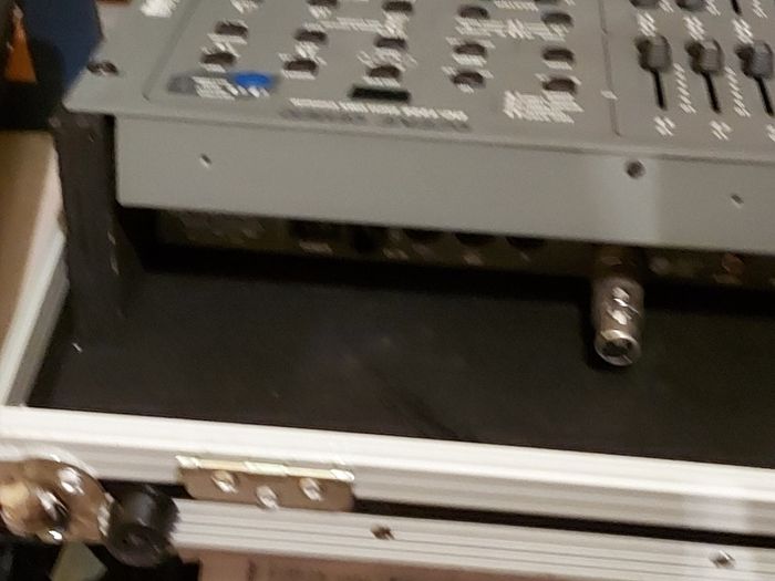 FLYHT PRO SCENE SETTER DC-1224 24 Channel DMX Console in excellent like new condition