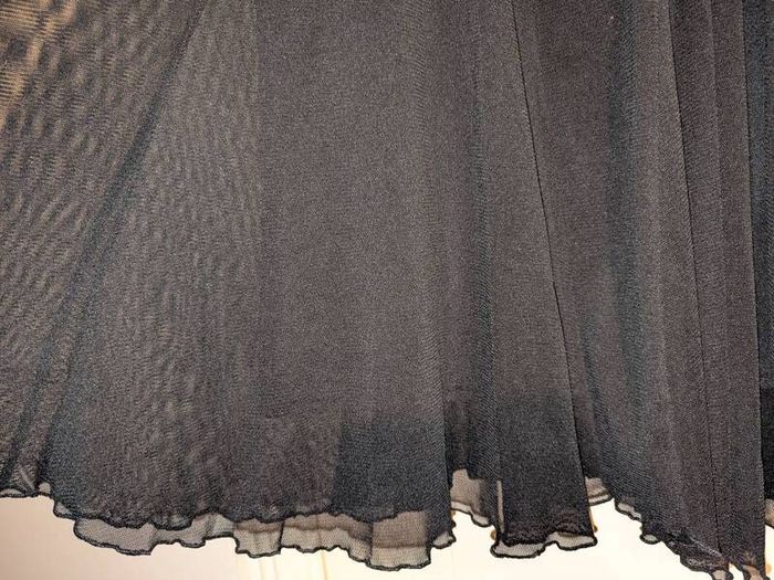 Beautiful big pleat lace midi skirt from Endora