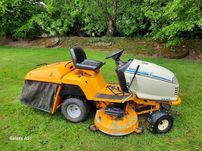 cub cadet ride on mower