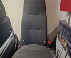 TWO car seats x2