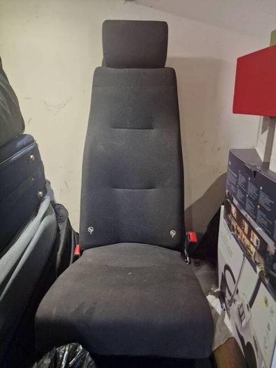 TWO car seats x2