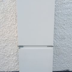 zanussi integrated fridge freezer