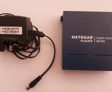 Netgear ProSafe 5 Port Gigabit Switch GS105