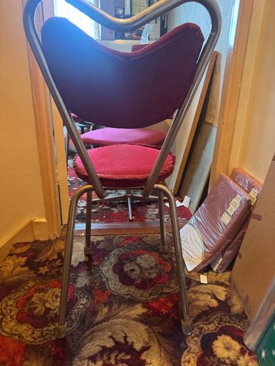 2 vintage chairs from the 80's read full ad