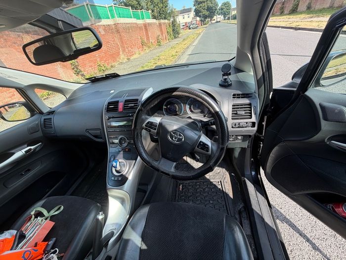 2011 Toyota Auris