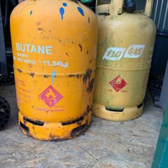 Empty gas cylinders