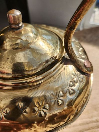 C100yrs old French kettle. Polished.