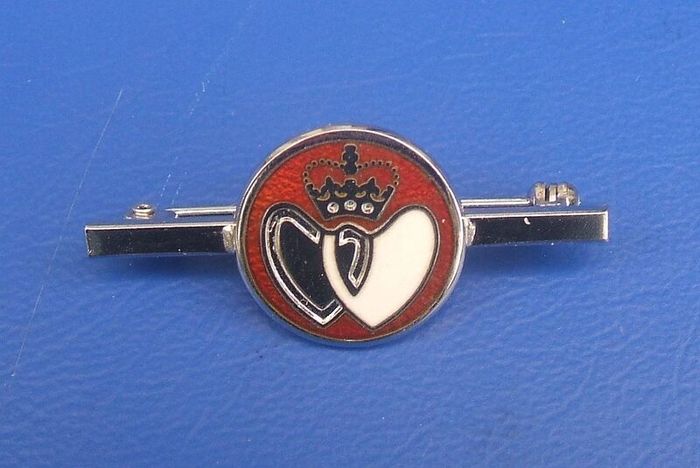 NBTS (National Blood Transfusion Service UK) - a "silver" blood donor badge awarded on the 25th donation (c.1980s)