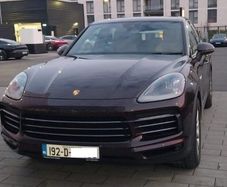 2019 Cayenne 3.0 Plug-In Hybrid - Low mileage!