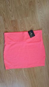 BNWT - A Lovely Skirt - Size 8.