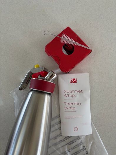 Brand New ISI GOURMET WHIP + 50 Gourmet Chargers
