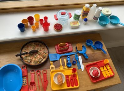 ELC play kitchen with accessories.