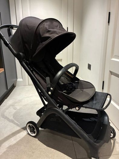 Bugaboo Butterfly with rain cover, standing board