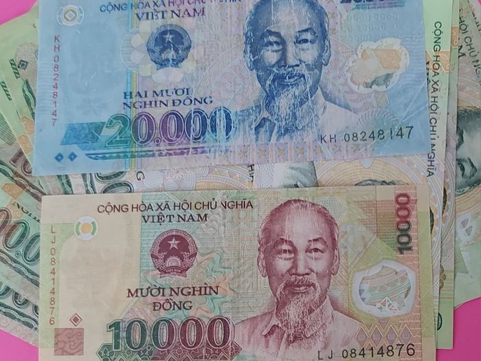 Viet Nam Banknotes 1,830,000 Dong in Extremely Fine Condition