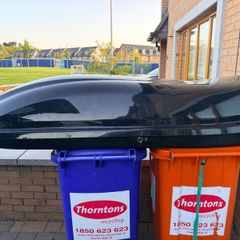 Roof box for Nissan