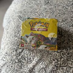 Pokemon evolving skies booster box