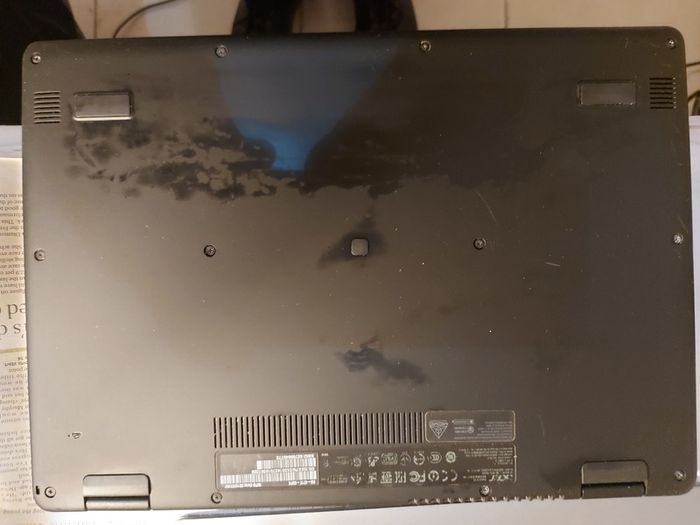 Acer Aspire R14, in excellent cosmetic condition, for parts or repair, No SSD or RAM, everything else is good