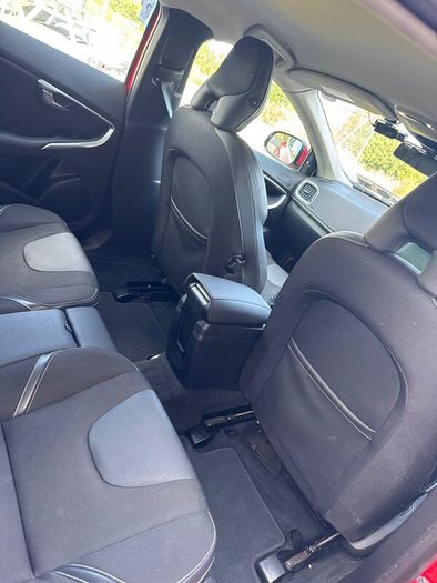 141 Volvo V40 Dba-mb4164t