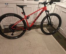 Trek Marlin 6 Bike