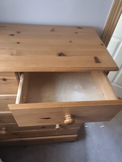 chest of drawers in Mallow