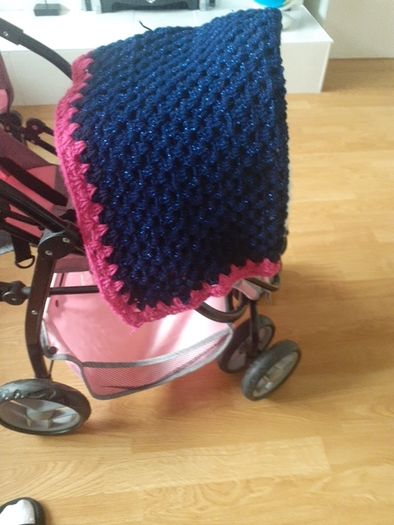 Silver Cross dolls twin buggy  in very good condition 25 euro .