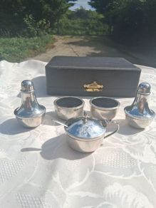 Joseph Gloster Sterling Silver Cruet Set(1935 160 grams)