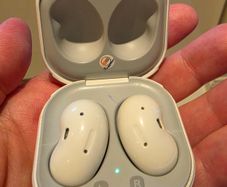 Galaxy buds (Read)