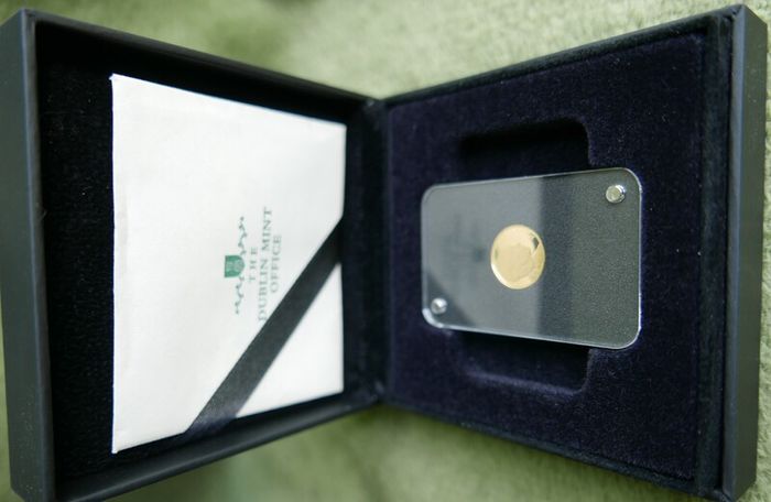 24Ct Gold Coin Padraig  Pearse commemorative gold coin issued by Gibraltar with Queen Elizabeth II obverse