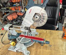 Bosch gcm800JS compound meter saw