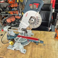 Bosch gcm800JS compound meter saw