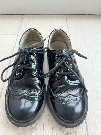 Lelli Kelly school shoes