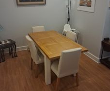 Extendable kitchen table and 6 chairs